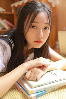 善良女秘书的目的在线播放